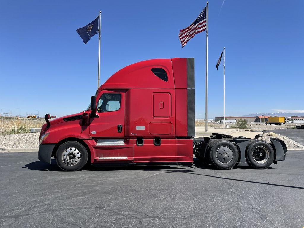 Used 2020 FREIGHTLINER PT126SLP PT126SLP For Sale Columbia, MO DKZ6756