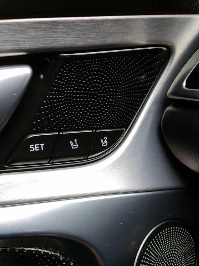 2020 Genesis G70 2.0T RWD - 22968100 - 23