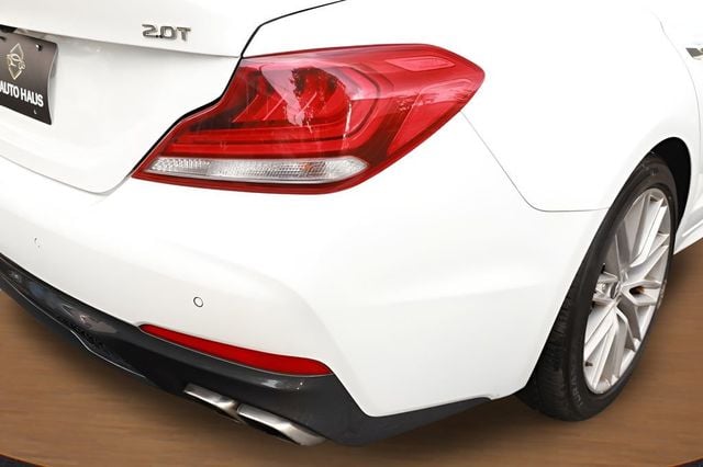 2020 Genesis G70 2.0T RWD - 23049769 - 13