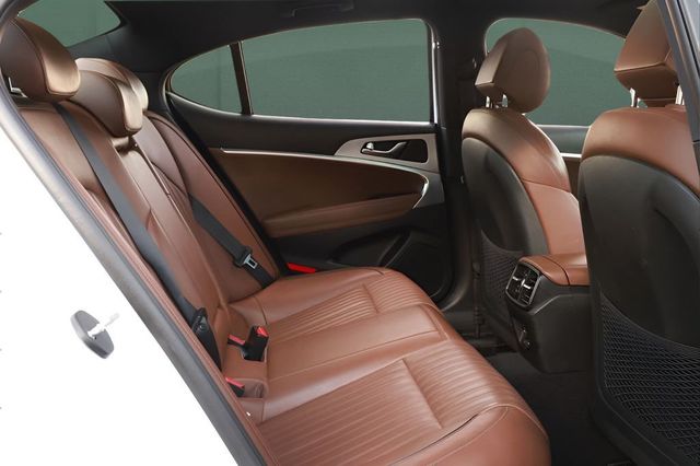 2020 Genesis G70 2.0T RWD - 23049769 - 22