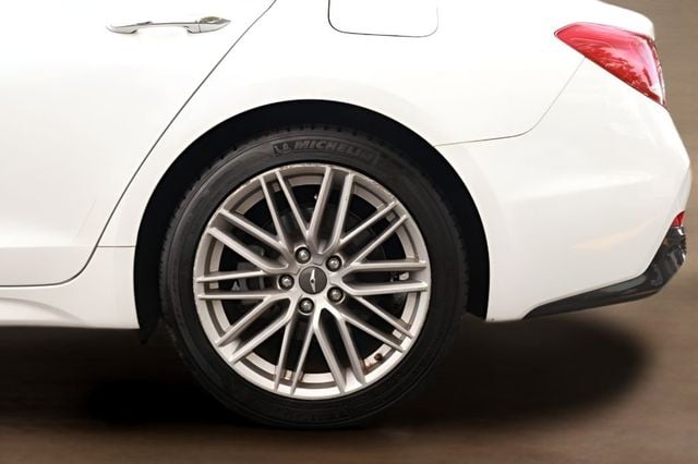 2020 Genesis G70 2.0T RWD - 23049769 - 7