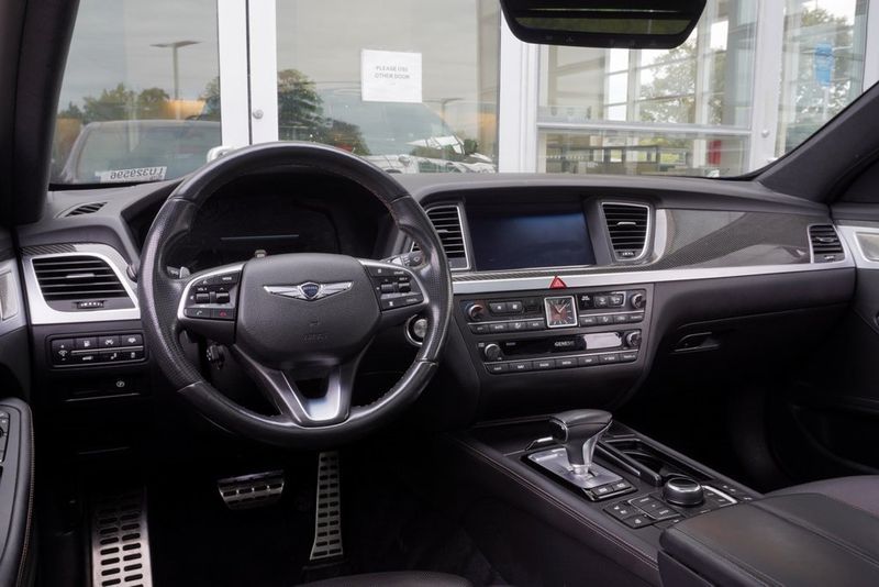2020 Genesis G80 3.3T Sport AWD photo 4