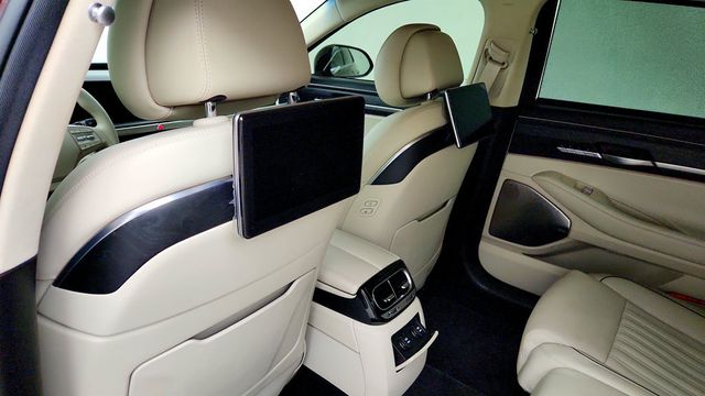 2020 Genesis G90 5.0L Ultimate AWD - 23057231 - 22
