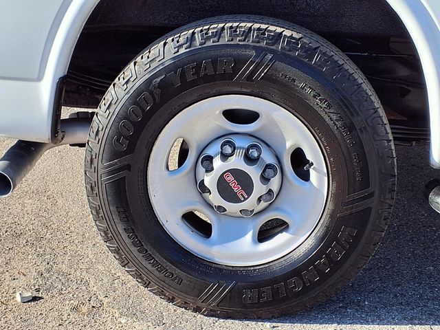 2020 GMC Savana Cargo Van RWD 2500 135" - 22996471 - 37