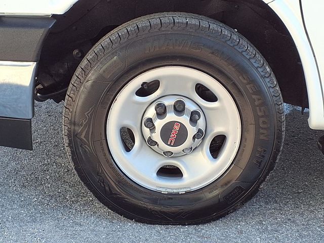 2020 GMC Savana Cargo Van RWD 2500 135" - 22996471 - 39