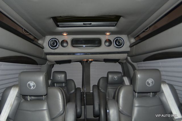 2020 GMC Savana Cargo Van RWD 2500 155" - 22933812 - 33