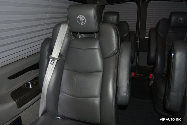 2020 GMC Savana Cargo Van RWD 2500 155" - 22933812 - 34