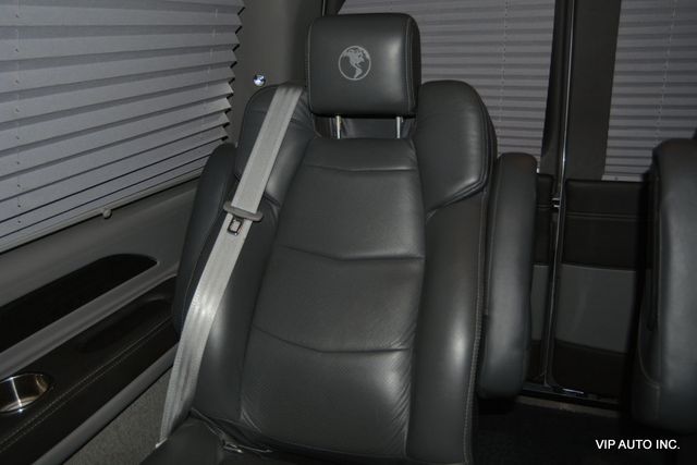 2020 GMC Savana Cargo Van RWD 2500 155" - 22933812 - 38