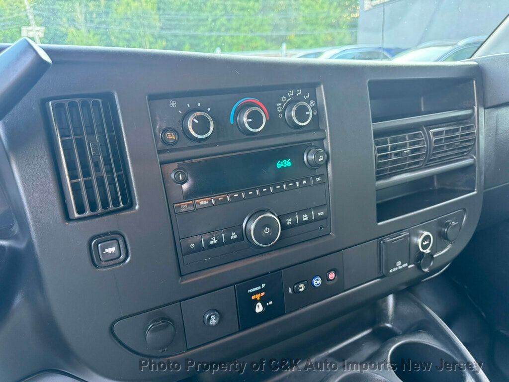2020 Gmc Savana 3500 Cargo photo 12