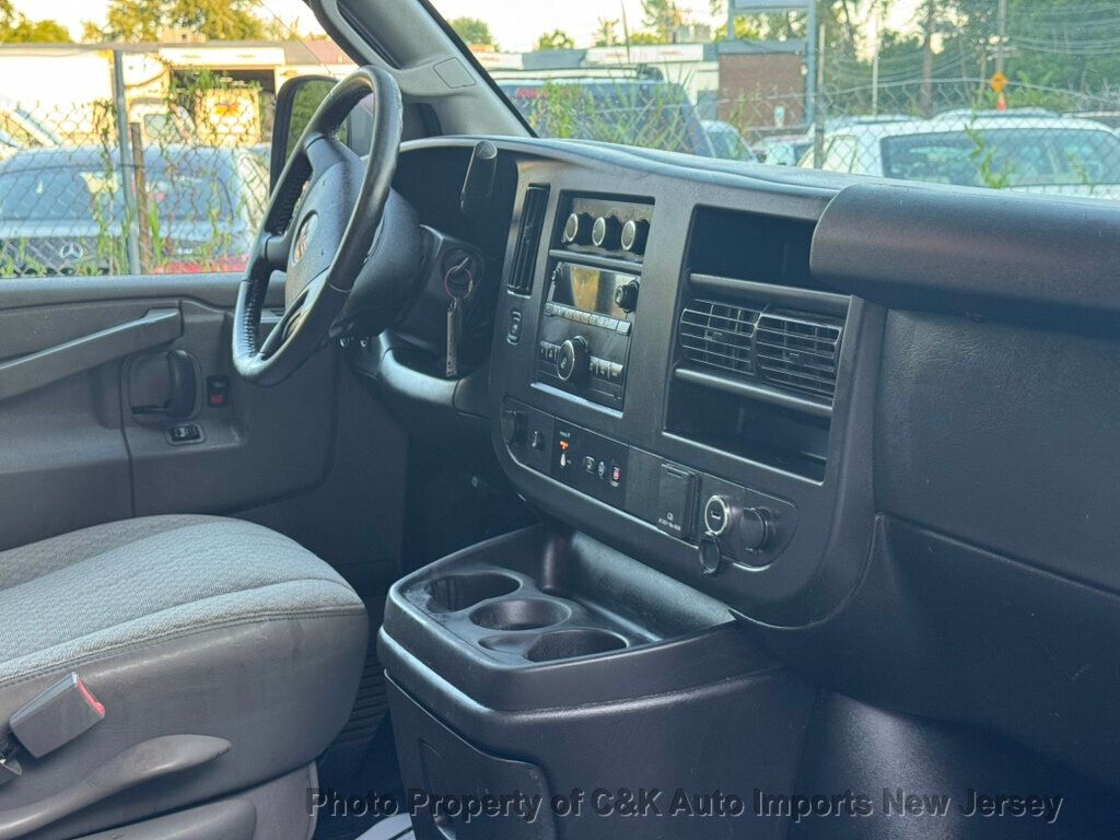 2020 Gmc Savana 3500 Cargo photo 15