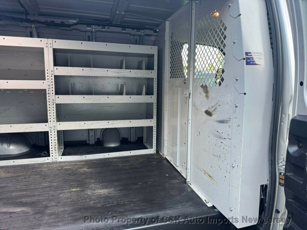2020 Gmc Savana 3500 Cargo photo 17