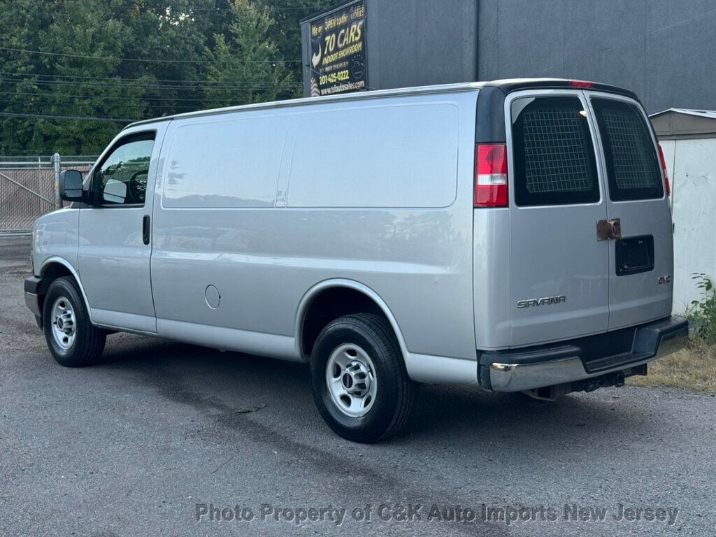 2020 Gmc Savana 3500 Cargo photo 2