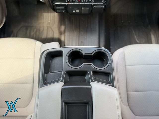 2020 GMC Sierra 1500 Crew Cab SLE Pickup 4D 5 3/4 ft - 23073336 - 26