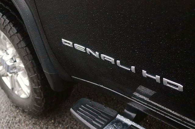 2020 GMC Sierra 2500HD 4WD Crew Cab 159" Denali - 23009621 - 14