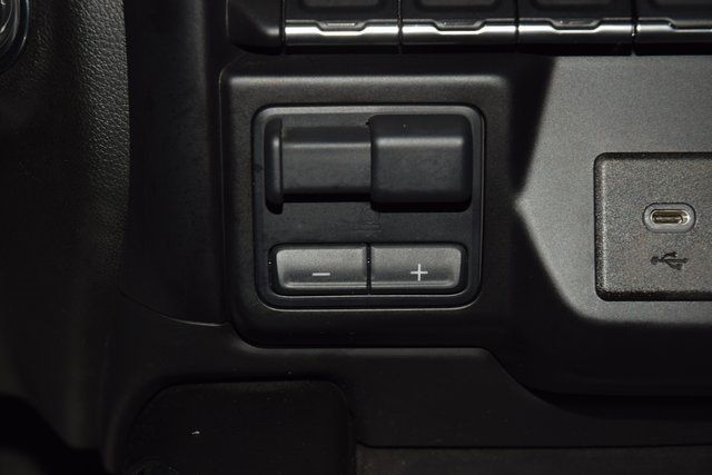 2020 GMC Sierra 2500HD AT4 - 22934800 - 35