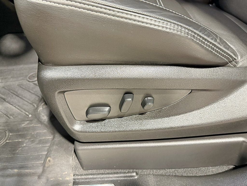 2020 GMC Yukon 4WD 4dr Denali - 22962335 - 32