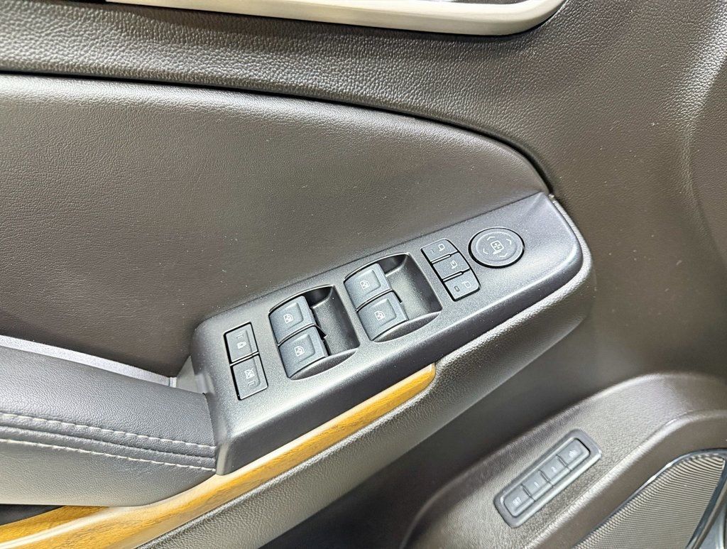 2020 GMC Yukon 4WD 4dr Denali - 22962335 - 37