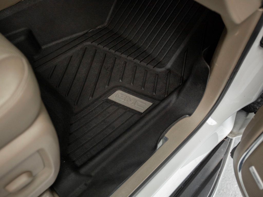 2020 Gmc Yukon SLT photo 22