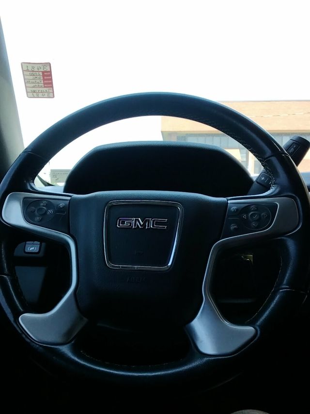 2020 GMC Yukon XL 2WD 4dr SLT Standard Edition - 23047599 - 17