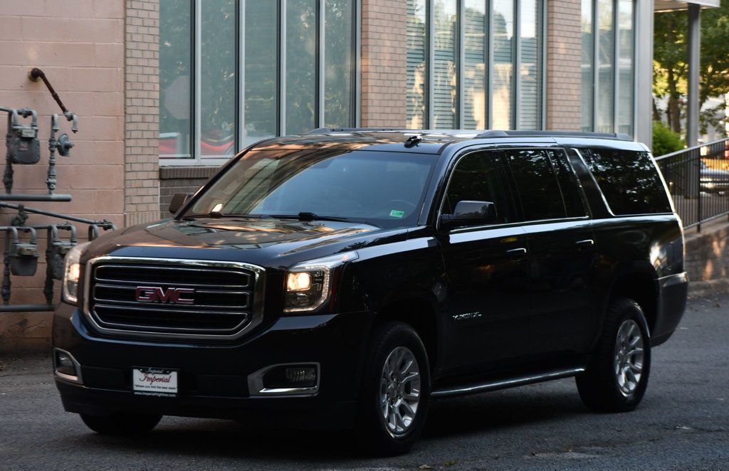 2020 Gmc Yukon XL SLT photo 3