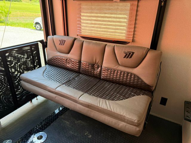 2020 Grand Design Momentum  - 22847949 - 37