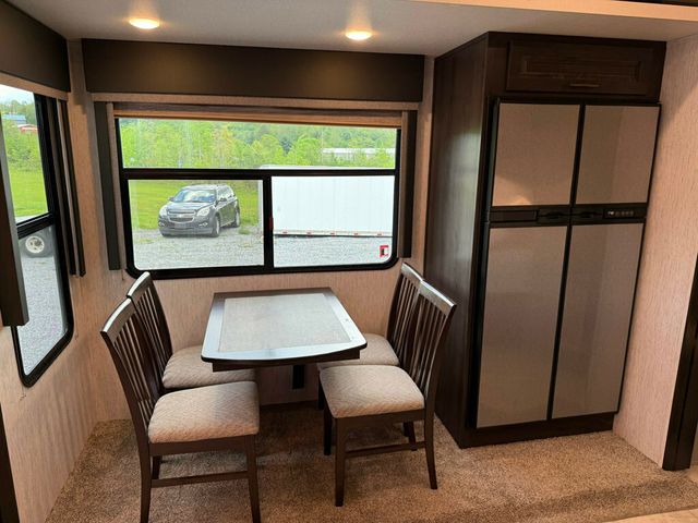 2020 Grand Design Momentum  - 22847949 - 43