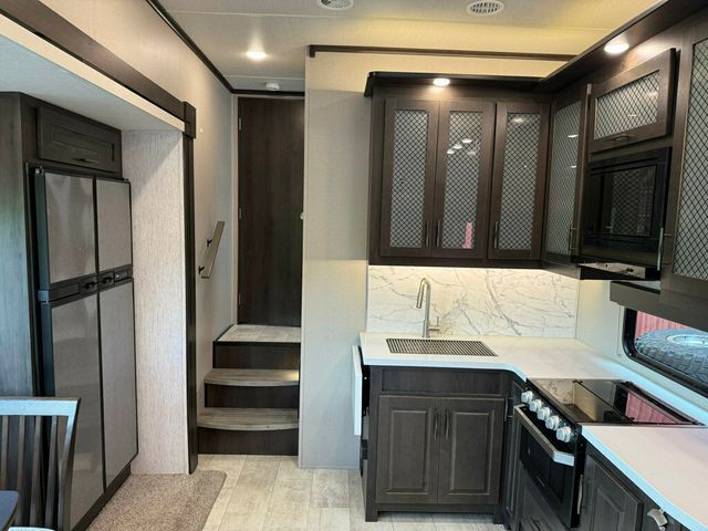 2020 Grand Design Momentum  - 22847949 - 47