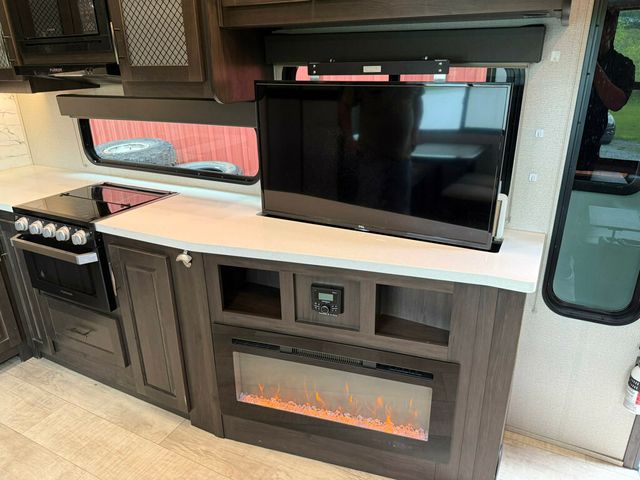 2020 Grand Design Momentum  - 22847949 - 59