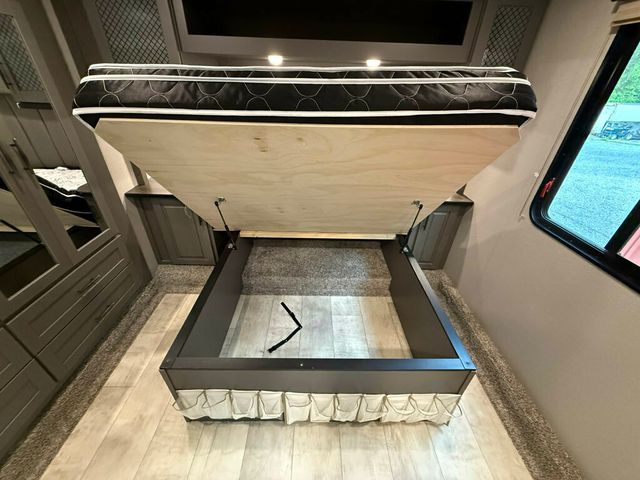 2020 Grand Design Momentum  - 22847949 - 65