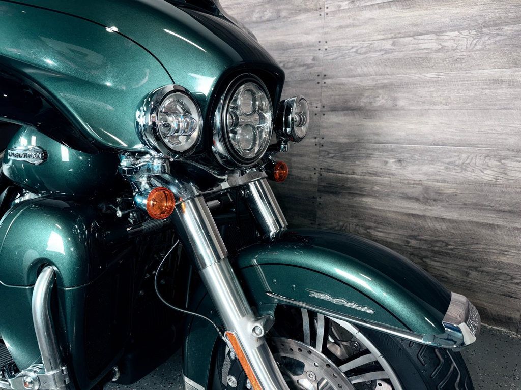 2020 Harley-Davidson FLHTCUTG Triglide Ultra LOW MILES! - 22885266 - 6
