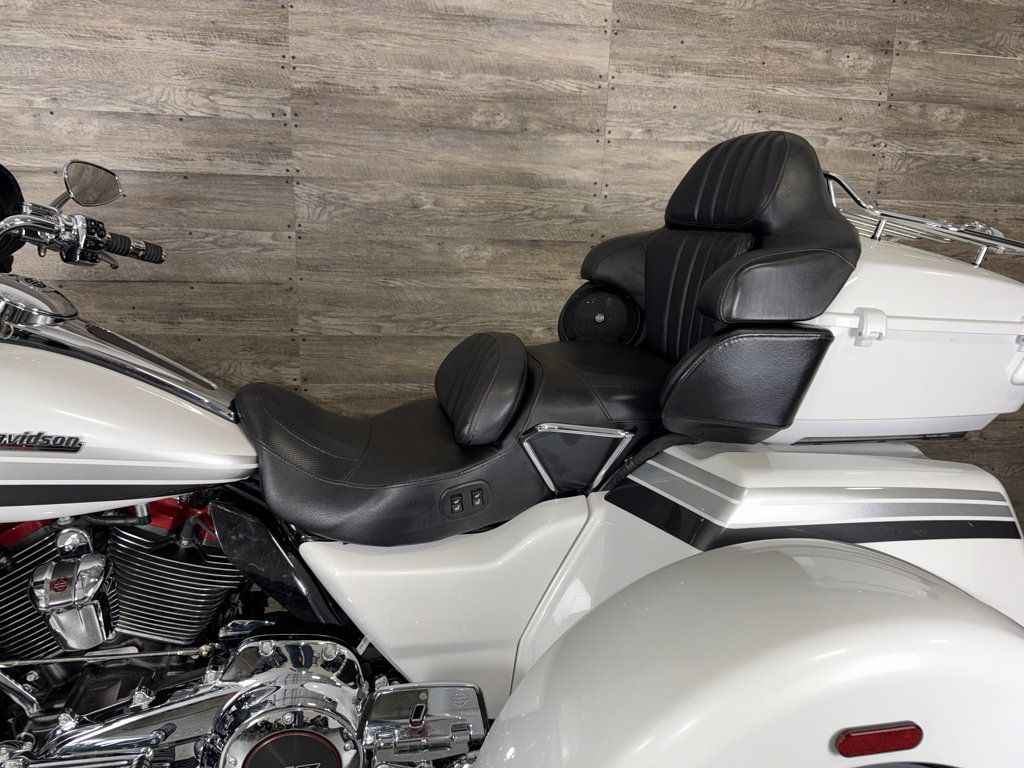 2020 Harley-Davidson FLHTCUTGSE CVO Tri Glide SUPER CLEAN! - 23086758 - 13