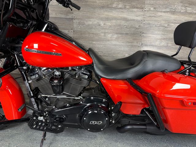 2020 Harley-Davidson FLHXS Street Glide Special LOW MILES! - 23055434 - 13