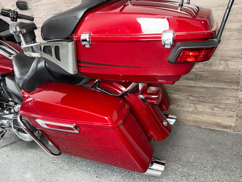 2020 Harley-Davidson FLTRK Road Glide Limited LOW MILES! - 23003609 - 13