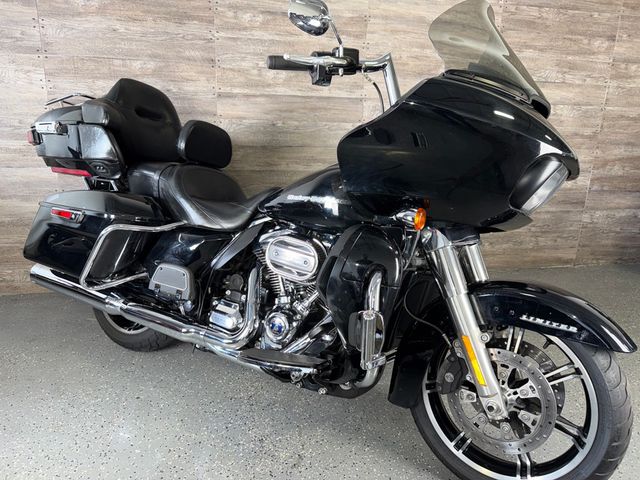 2020 Harley-Davidson FLTRK Road Glide Limited One Owner! - 23056803 - 10