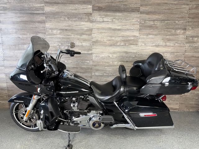 2020 Harley-Davidson FLTRK Road Glide Limited One Owner! - 23056803 - 12