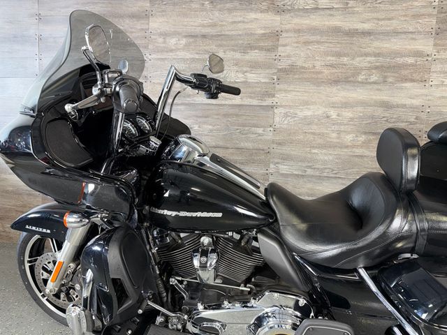2020 Harley-Davidson FLTRK Road Glide Limited One Owner! - 23056803 - 13