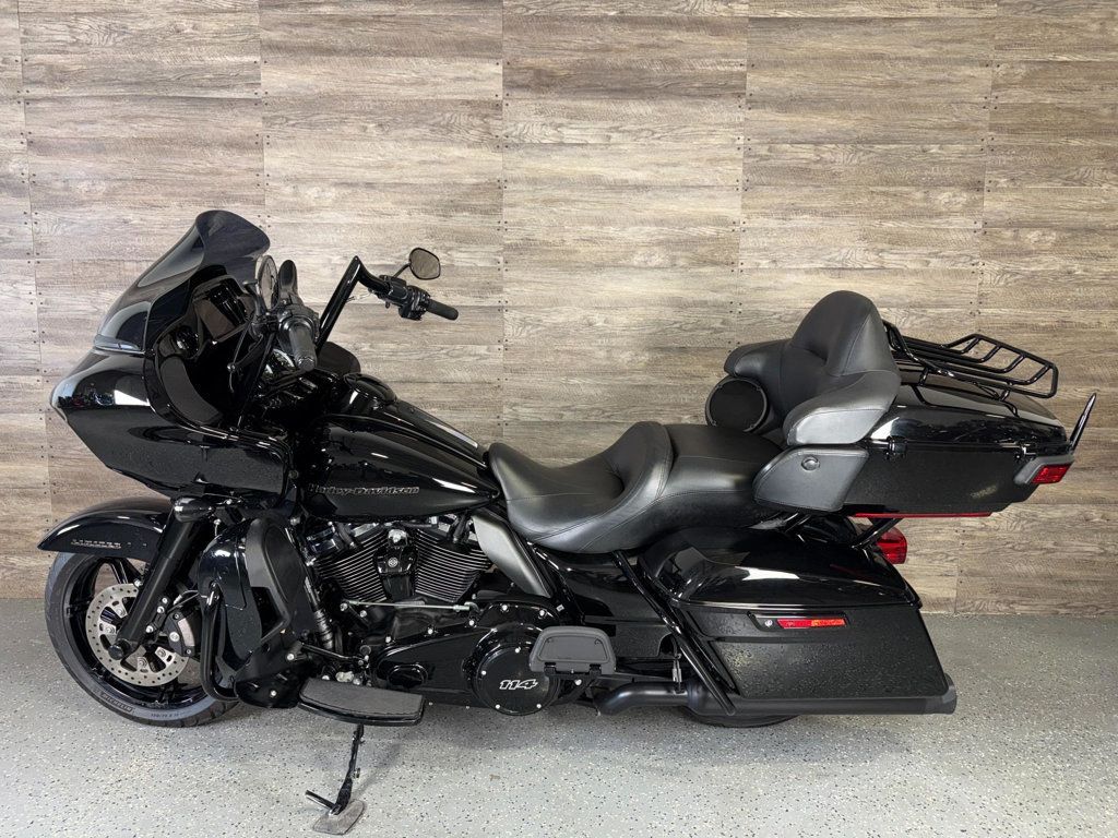 2020 Harley-Davidson FLTRK Road Glide Limited SUPER CLEAN! - 23042194 - 11