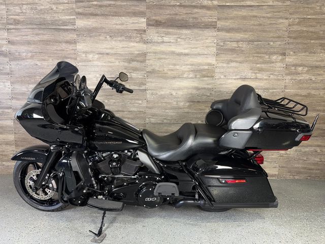 2020 Harley-Davidson FLTRK Road Glide Limited SUPER CLEAN! - 23042194 - 11