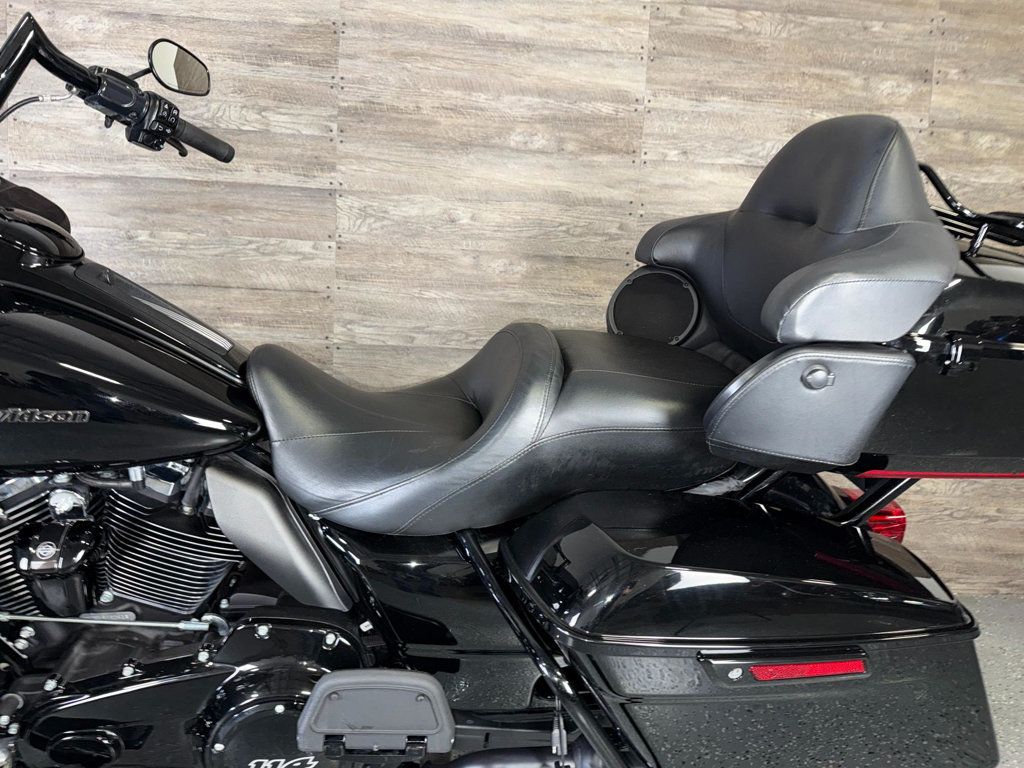2020 Harley-Davidson FLTRK Road Glide Limited SUPER CLEAN! - 23042194 - 14