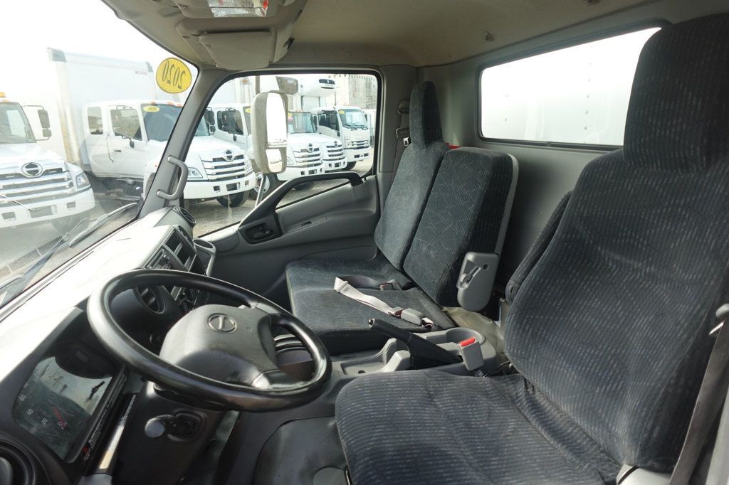 2020 HINO 155 (16ft Box with Lift Gate) - 22936105 - 32