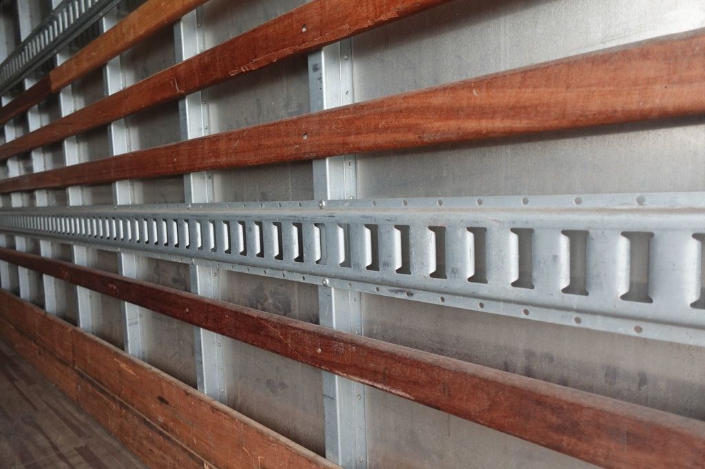 2020 HINO 155 (18ft Box w/ Lift Gate) - 22963613 - 25