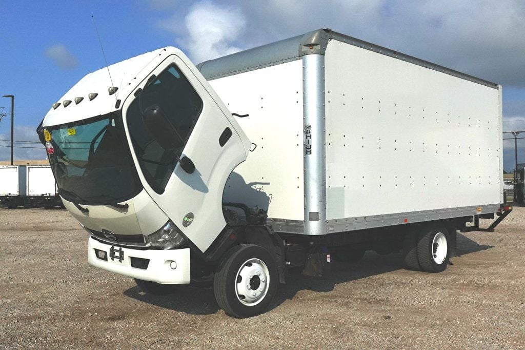 2020 HINO 195 (18ft Box with Step Bumper) - 22528810 - 34