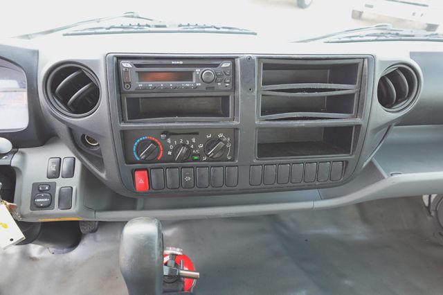 2020 HINO 195 (18ft Box with Step Bumper) - 22548514 - 30