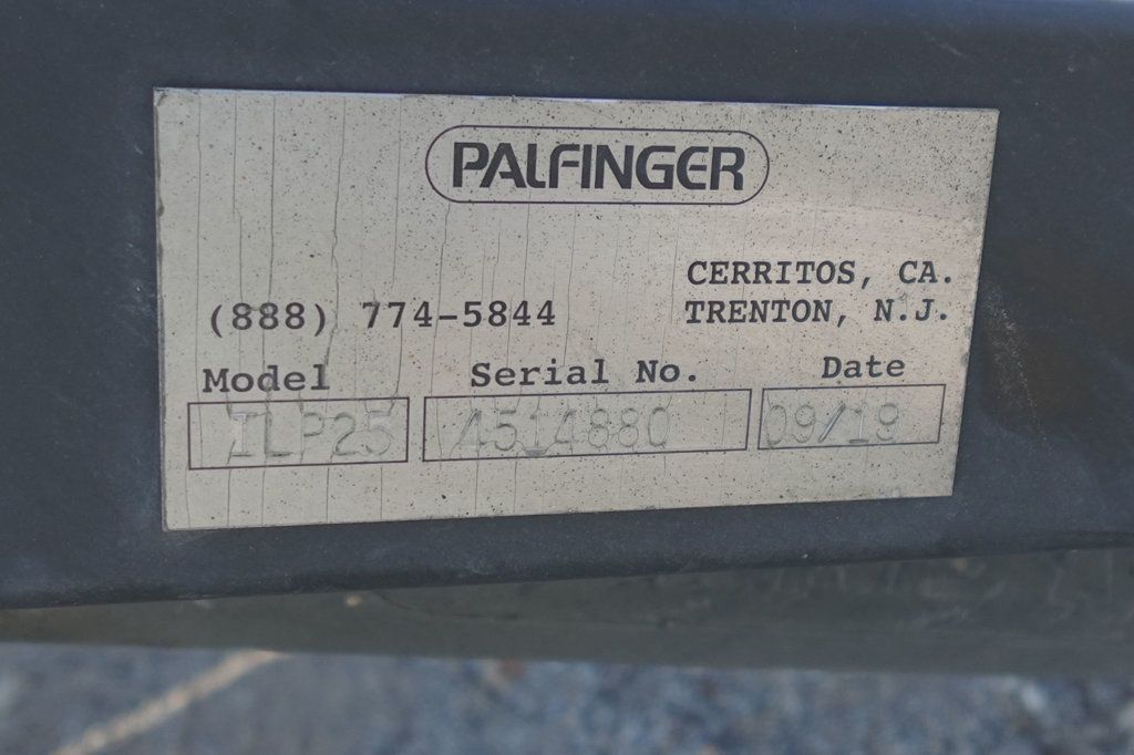 2020 HINO 195 (21ft Stakebed with Lift Gate) - 23060250 - 13
