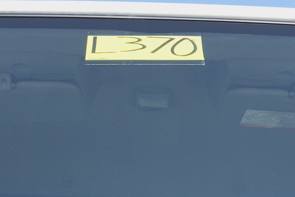 2020 HINO 195 (21ft Stakebed with Lift Gate) - 23060250 - 53