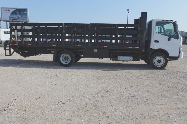 2020 HINO 195 (21ft Stakebed with Lift Gate) - 23060250 - 6
