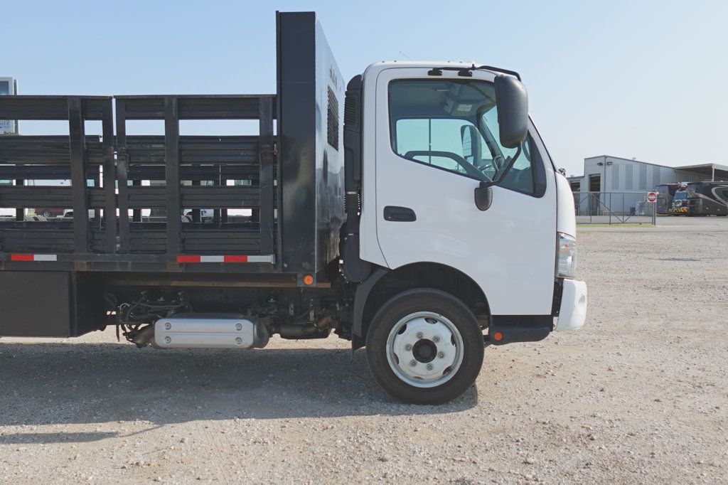 2020 HINO 195 (21ft Stakebed with Lift Gate) - 23060250 - 8