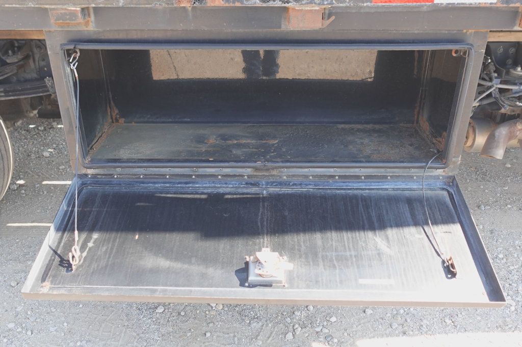 2020 HINO 195 (21ft Stakebed with Lift Gate) - 23062622 - 17
