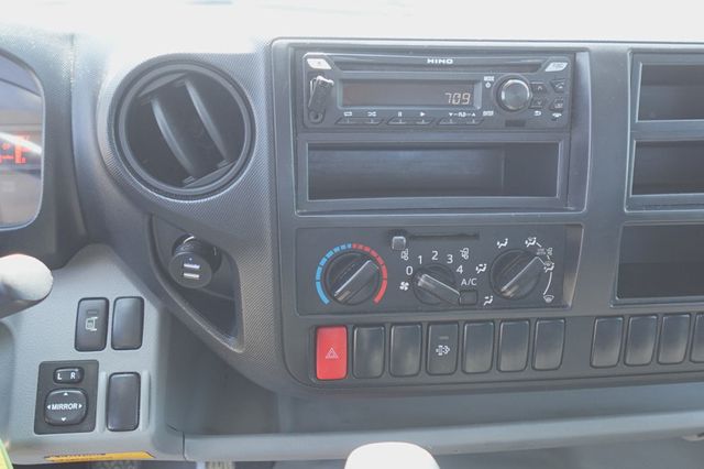 2020 HINO 195 (21ft Stakebed with Lift Gate) - 23062622 - 34