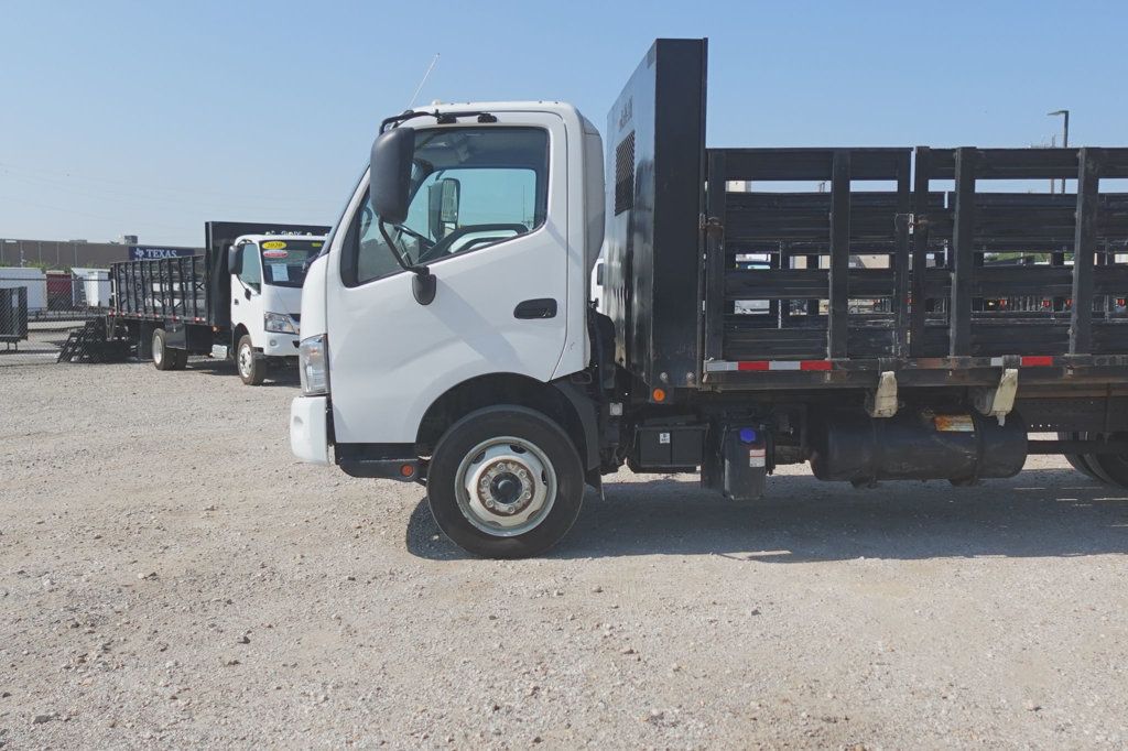 2020 HINO 195 (21ft Stakebed with Lift Gate) - 23062622 - 5